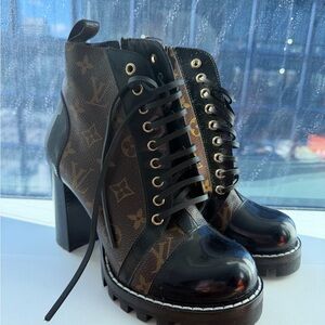Stylish Brown Designer Women's Boots